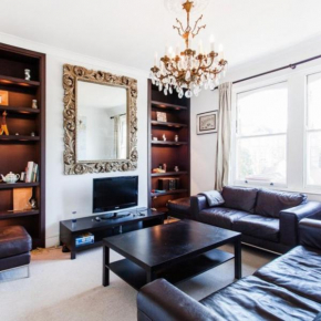 3 Bedroom Spacious and Bright Central London Home